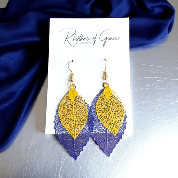 Vibrant Multicolored Earrings: Splash of Fun for Your Ears!  5 Styles Available - Picture 4 of 16